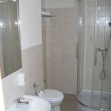 Elit Hotel 3*