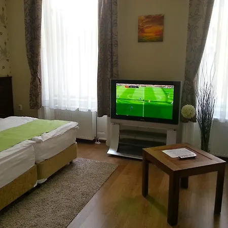 Elit Hotel 3*