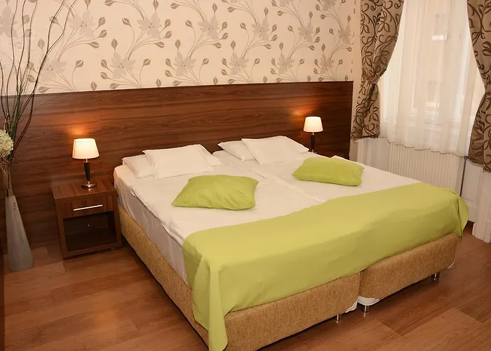 Hotell Elit 3*