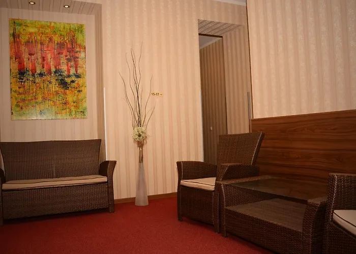 Elit Hotell 3*
