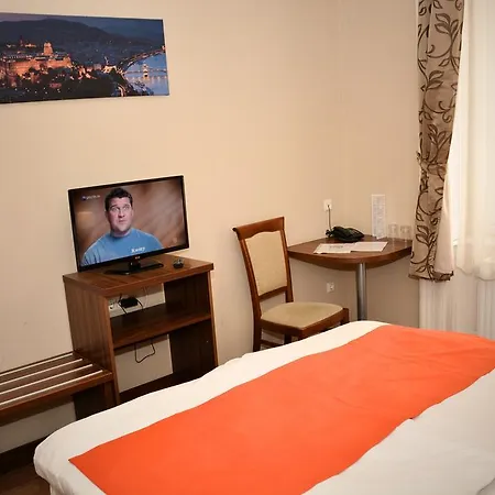 Elit Hotel 3*