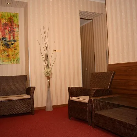 Elit Hotel 3*